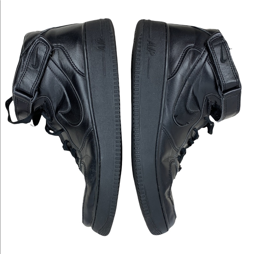 Nike Air Force 1 mid triple black